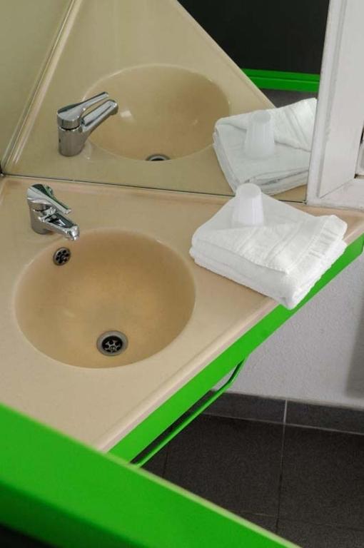 Lemon Hotel Tarascon Zimmer foto